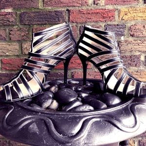 Micheal Kors -Black & Metallic Silver Shoes